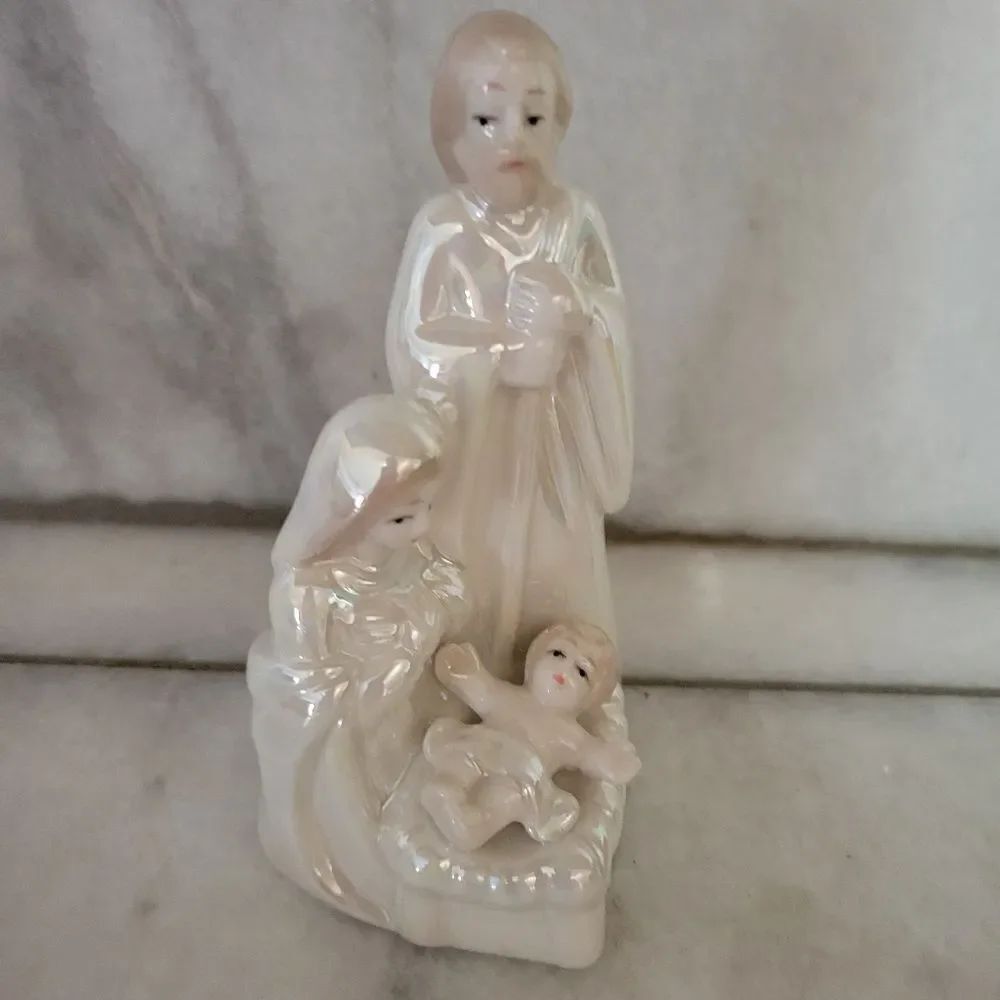 Pier 1 Holy Family Porcelain Figurine Christmas Holiday Decor